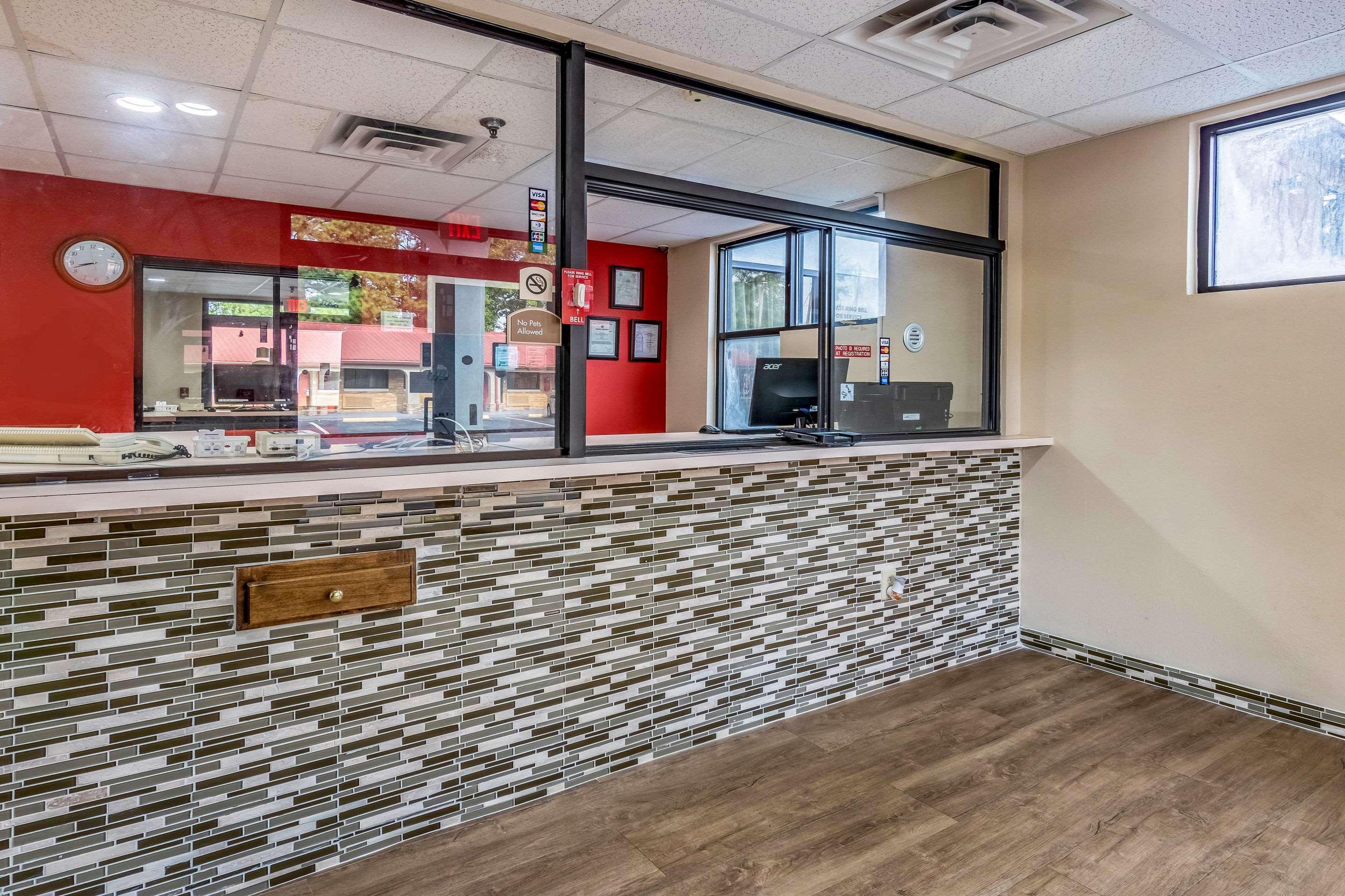 Americas Best Value Inn Opelika Esterno foto