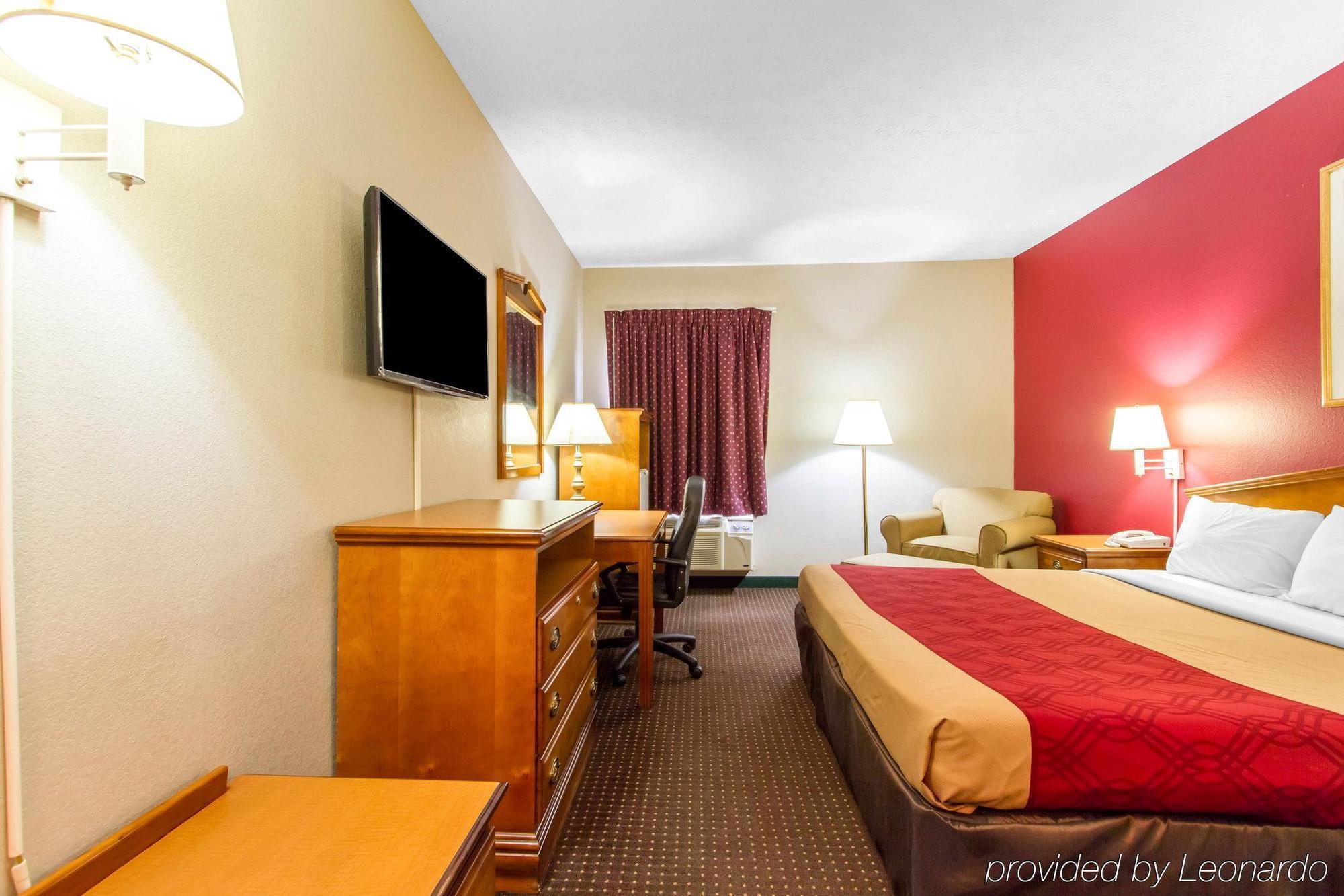 Americas Best Value Inn Opelika Esterno foto