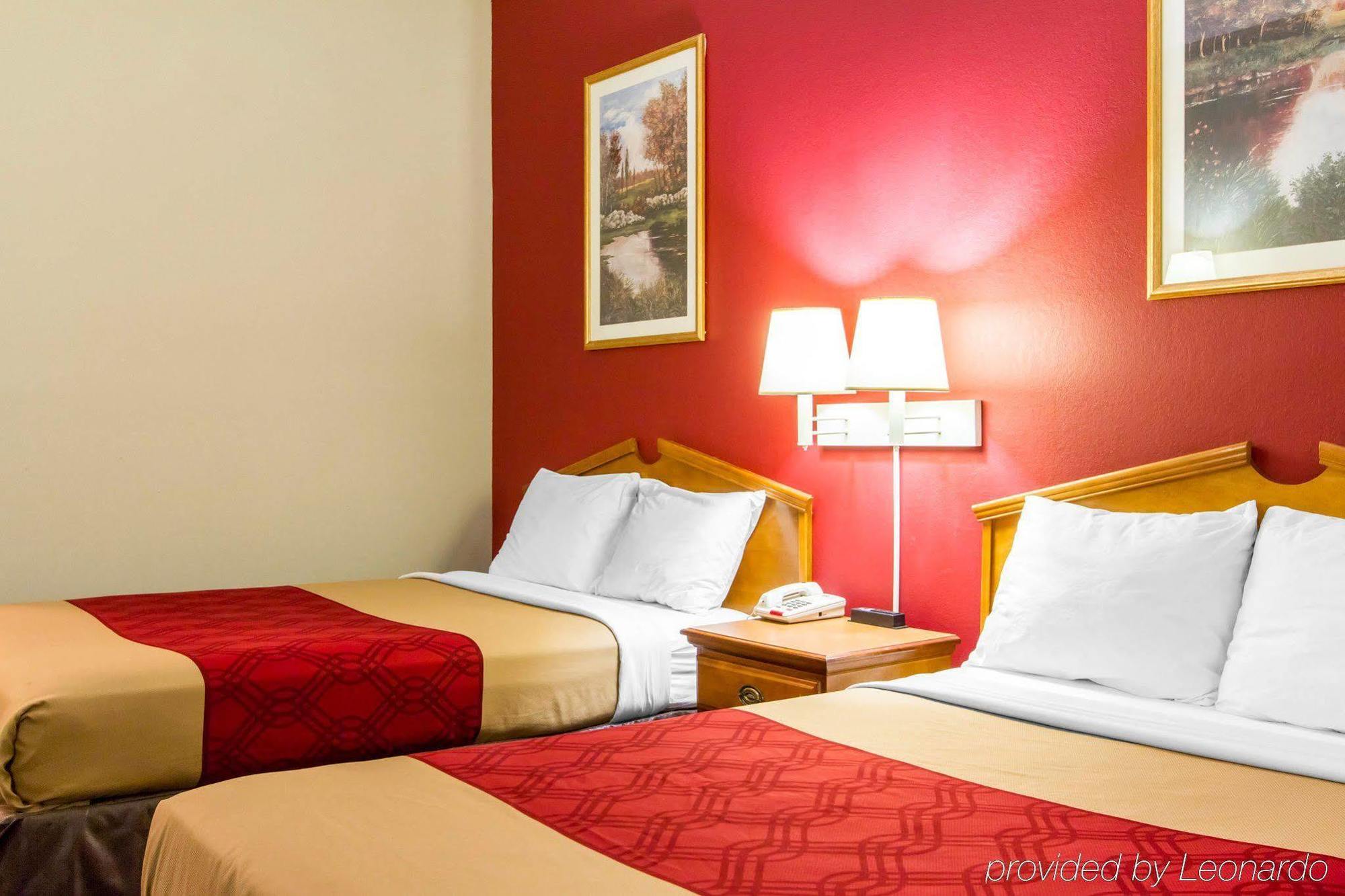 Americas Best Value Inn Opelika Esterno foto