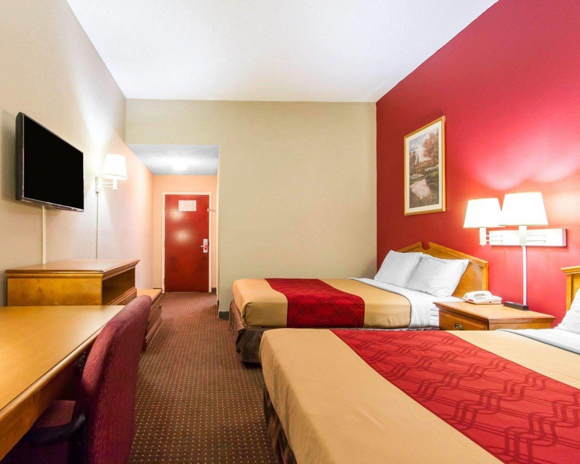 Americas Best Value Inn Opelika Esterno foto